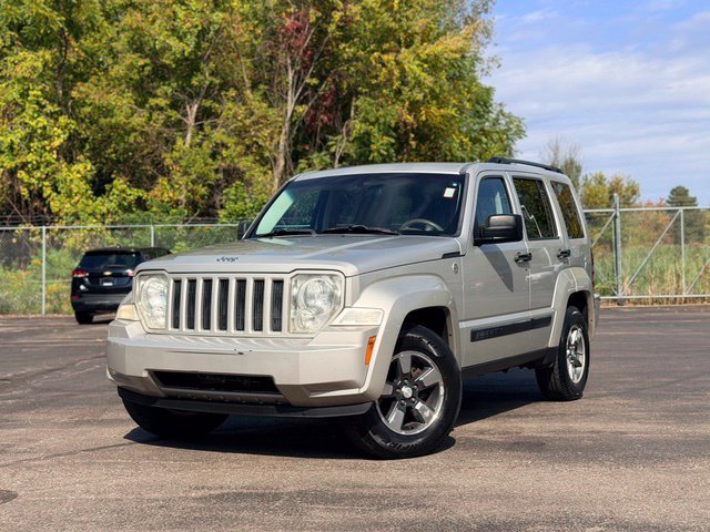 Used 2008 Jeep Liberty Sport w/ Popular Equipment Group AWD/4WD image 2