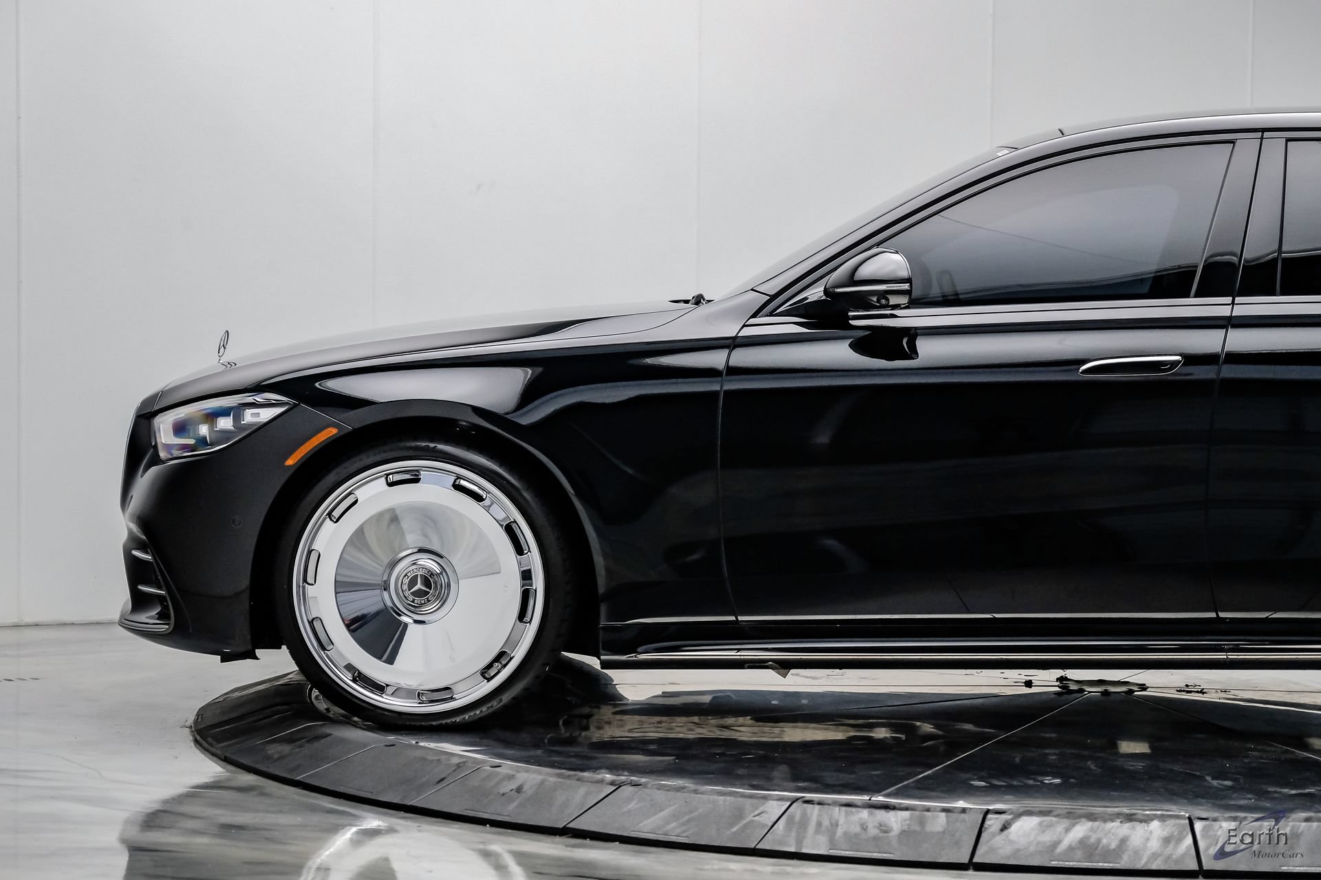 Used 2024 Mercedes-Benz S 580 4MATIC Sedan w/ AMG Line image 8