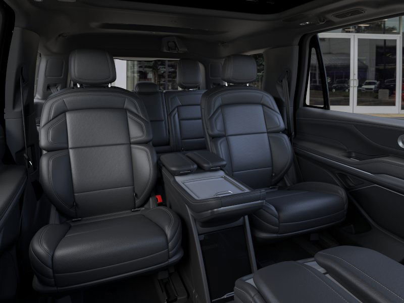 New 2025 Lincoln Navigator Reserve w/ Jet Appearance Package image 11