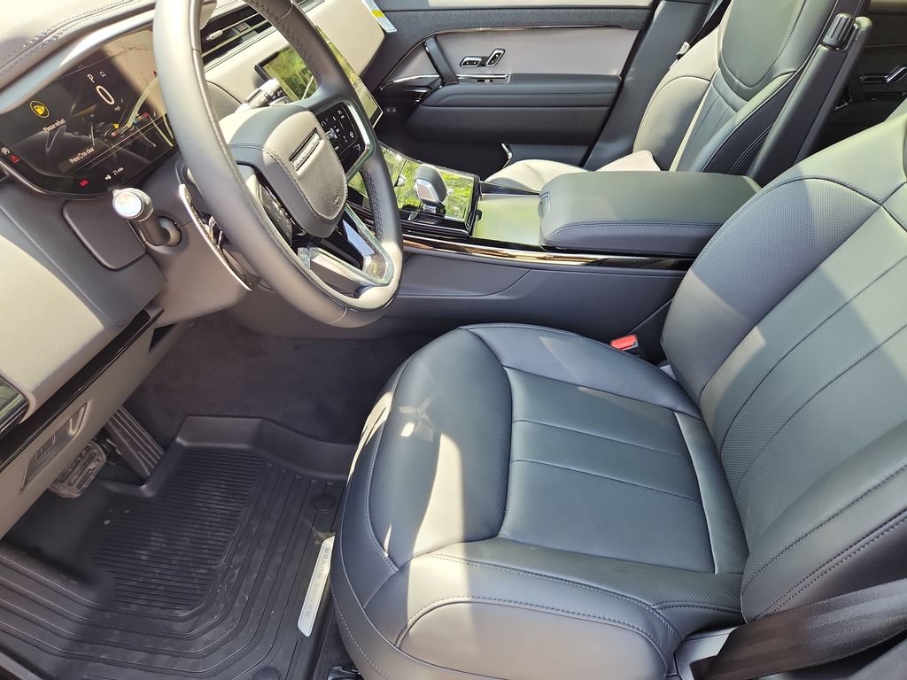 New 2026 Land Rover Range Rover Sport SE AWD/4WD image 23