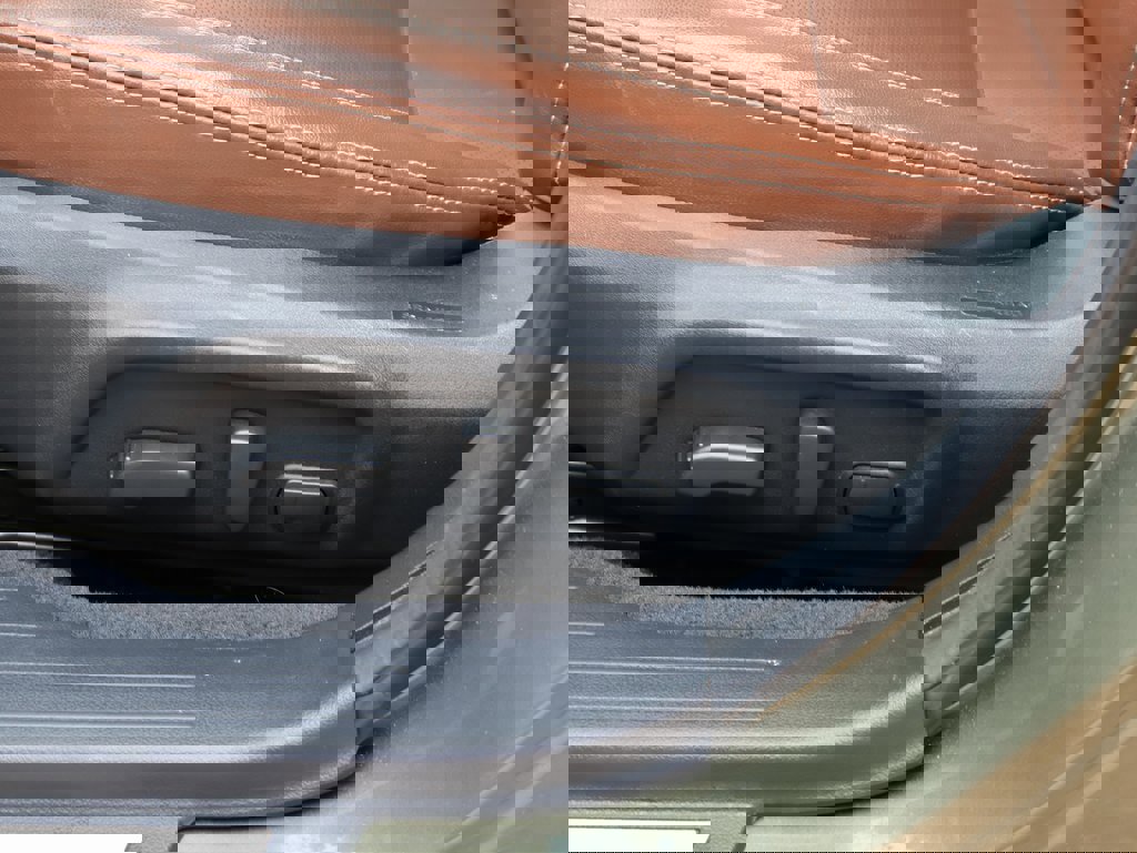 Used 2019 Subaru Outback 2.5i Touring image 25