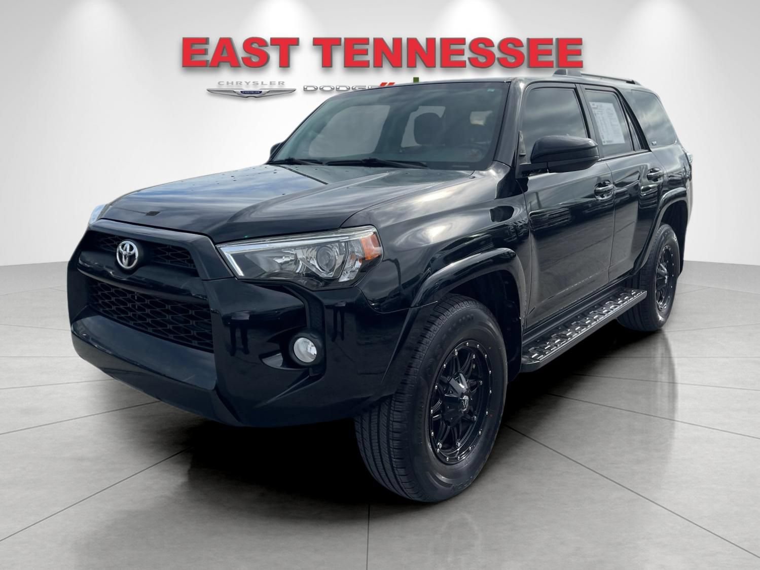 Used 2019 Toyota 4Runner SR5 AWD/4WD image 7