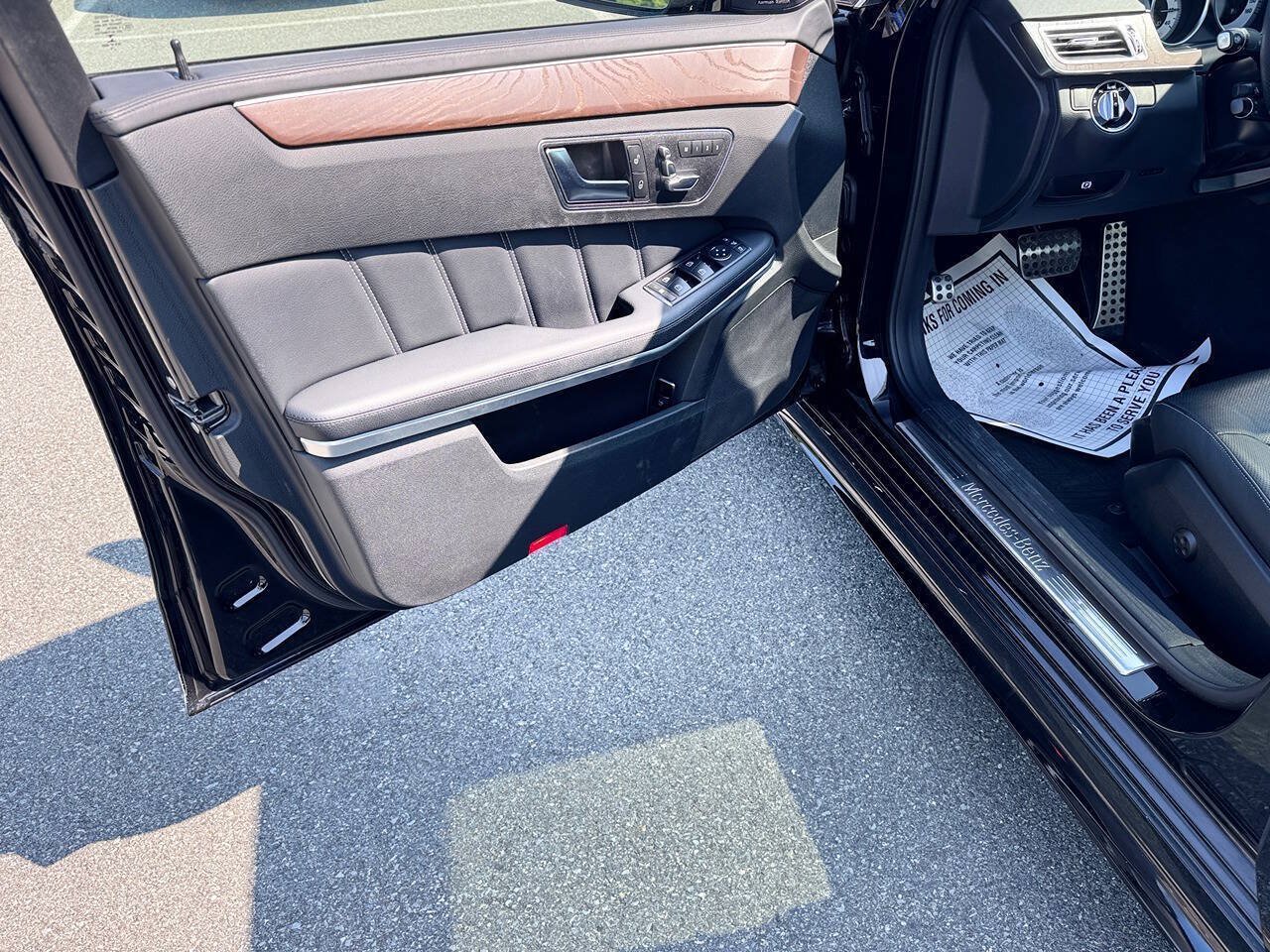 Used 2016 Mercedes-Benz E 400 4MATIC Sedan image 8