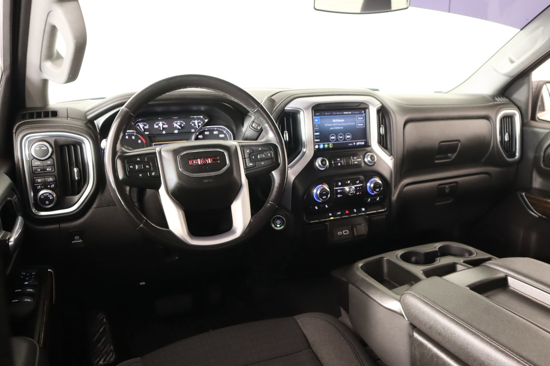 Used 2021 GMC Sierra 1500 Elevation image 2