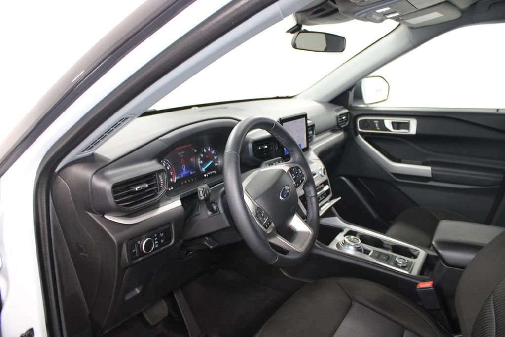 Certified 2023 Ford Explorer XLT AWD/4WD image 16