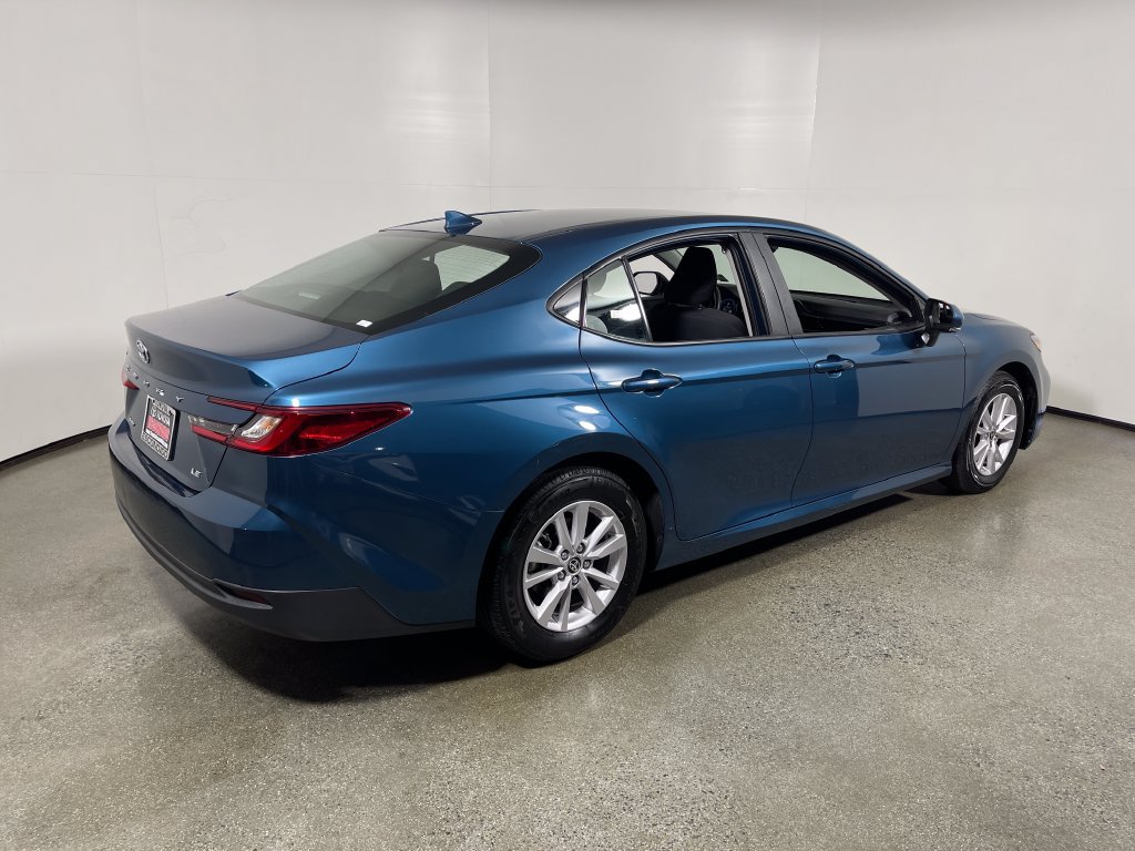 Used 2025 Toyota Camry LE FWD image 3