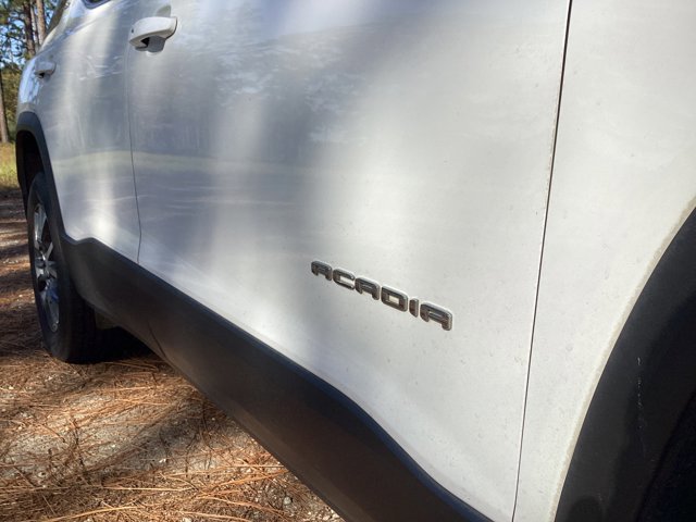 Used 2023 GMC Acadia SLT image 10