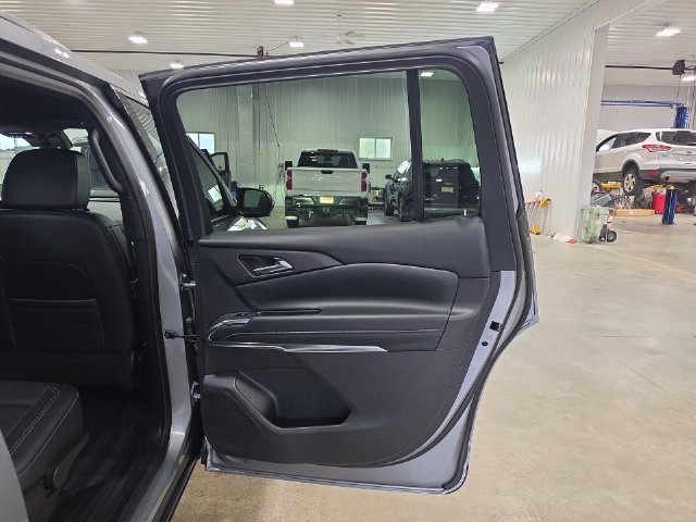 Used 2026 Chevrolet Traverse LT w/ Driver Confidence Package AWD/4WD image 30