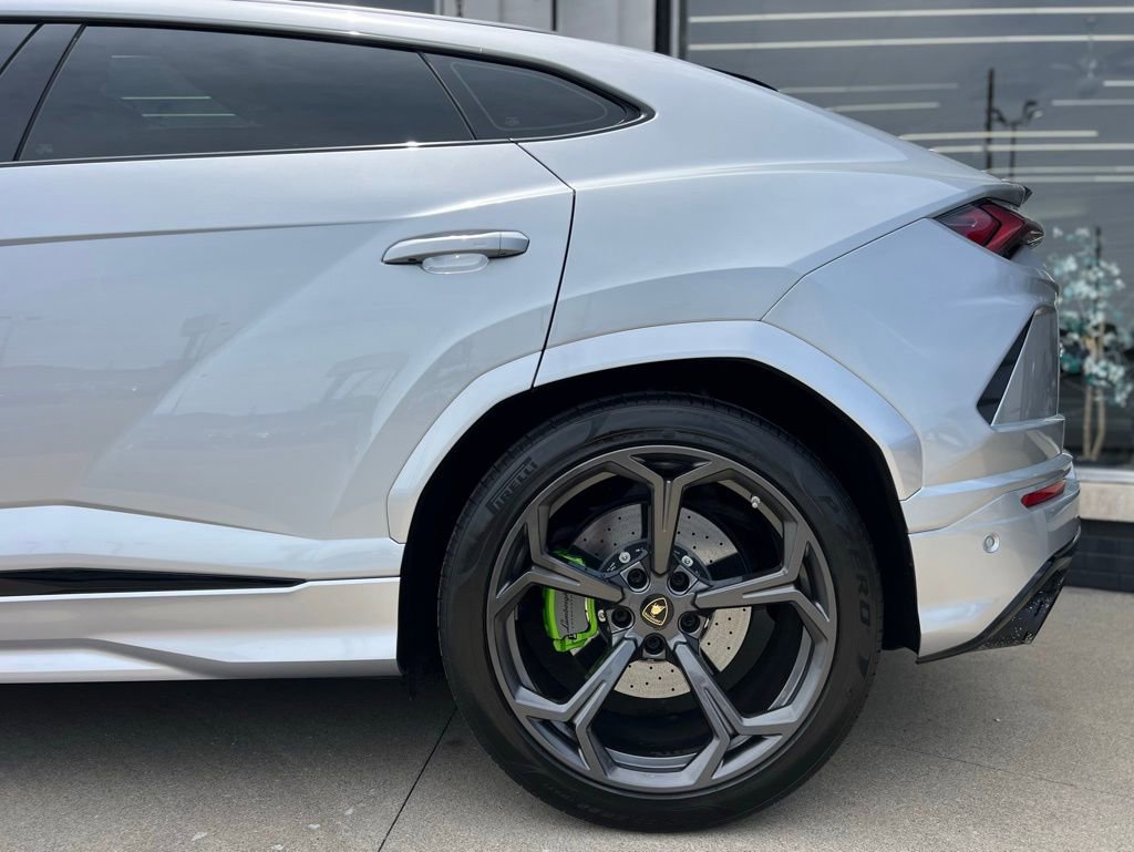 Used 2022 Lamborghini Urus image 29