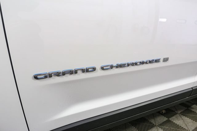 Used 2023 Jeep Grand Cherokee 4WD 4xe image 7