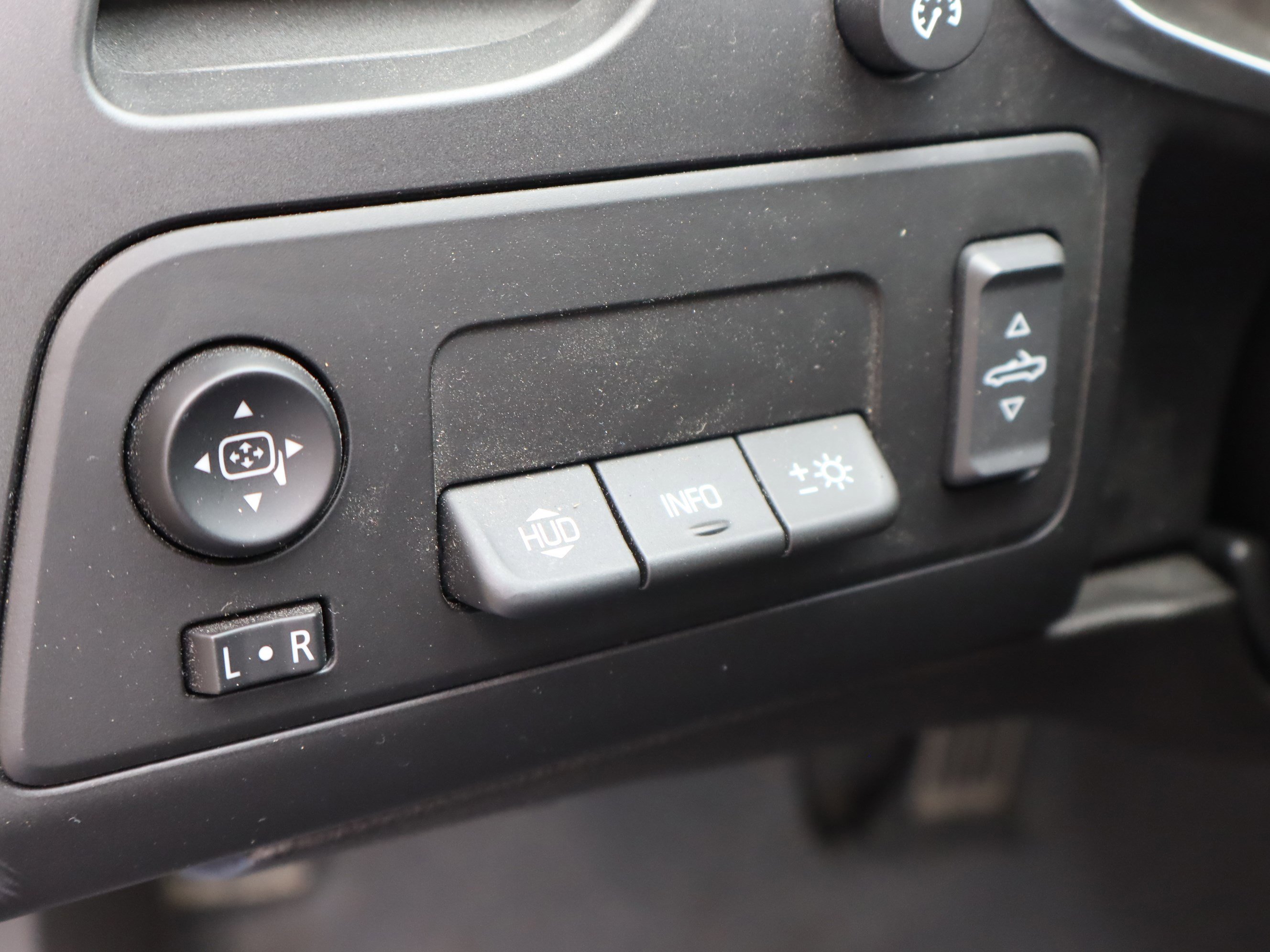 Used 2015 Chevrolet Corvette Z06 w/ Battery Protection Package image 18