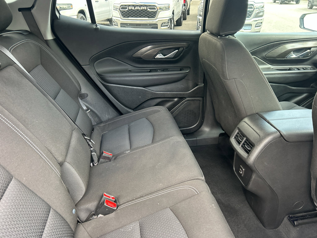 Used 2023 GMC Terrain SLE image 15