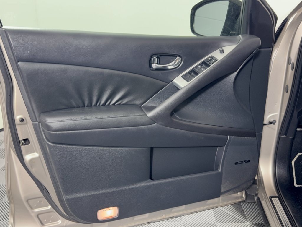 Used 2009 Nissan Murano SL w/ Technology Pkg FWD image 14