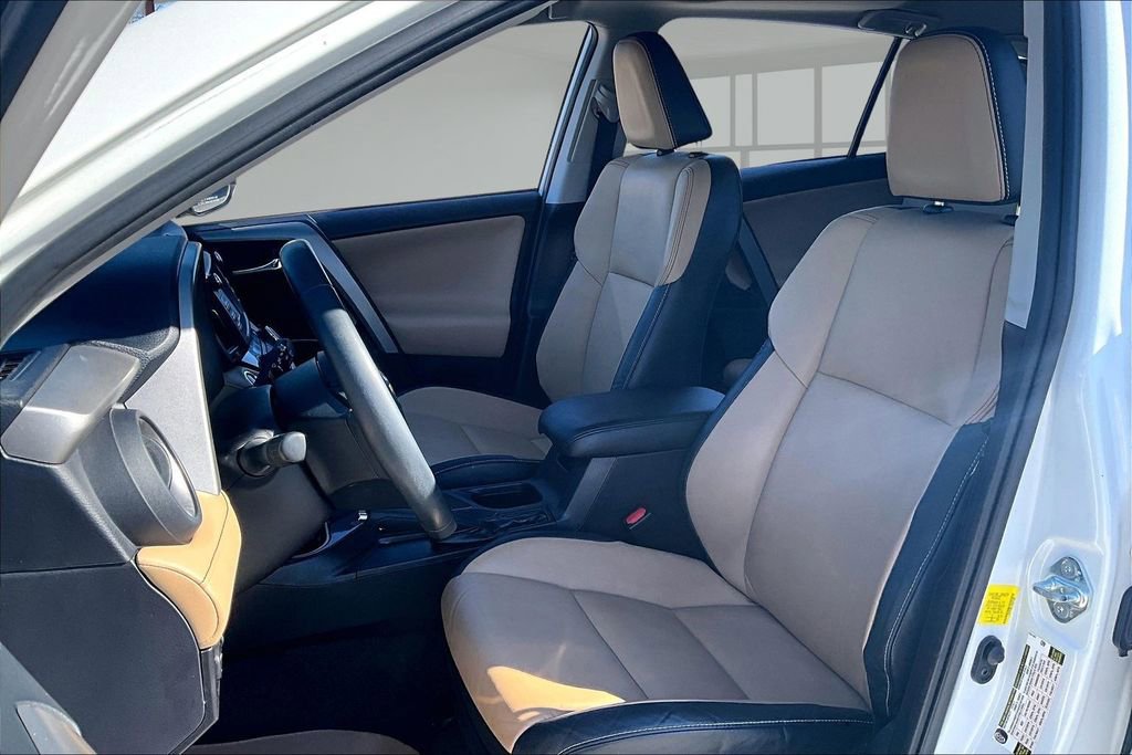 Used 2016 Toyota RAV4 Limited image 20