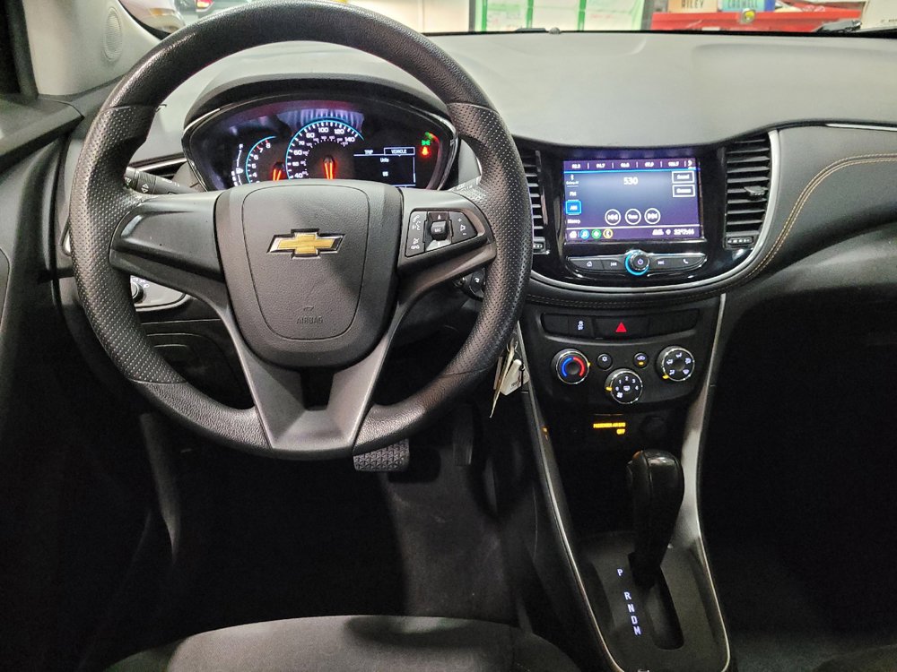 Used 2021 Chevrolet Trax LS AWD/4WD image 22