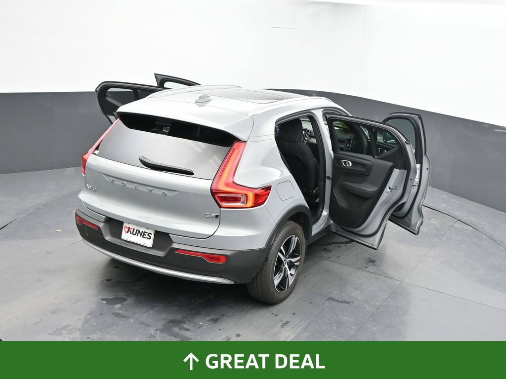 Used 2025 Volvo XC40 B5 Core AWD/4WD image 52