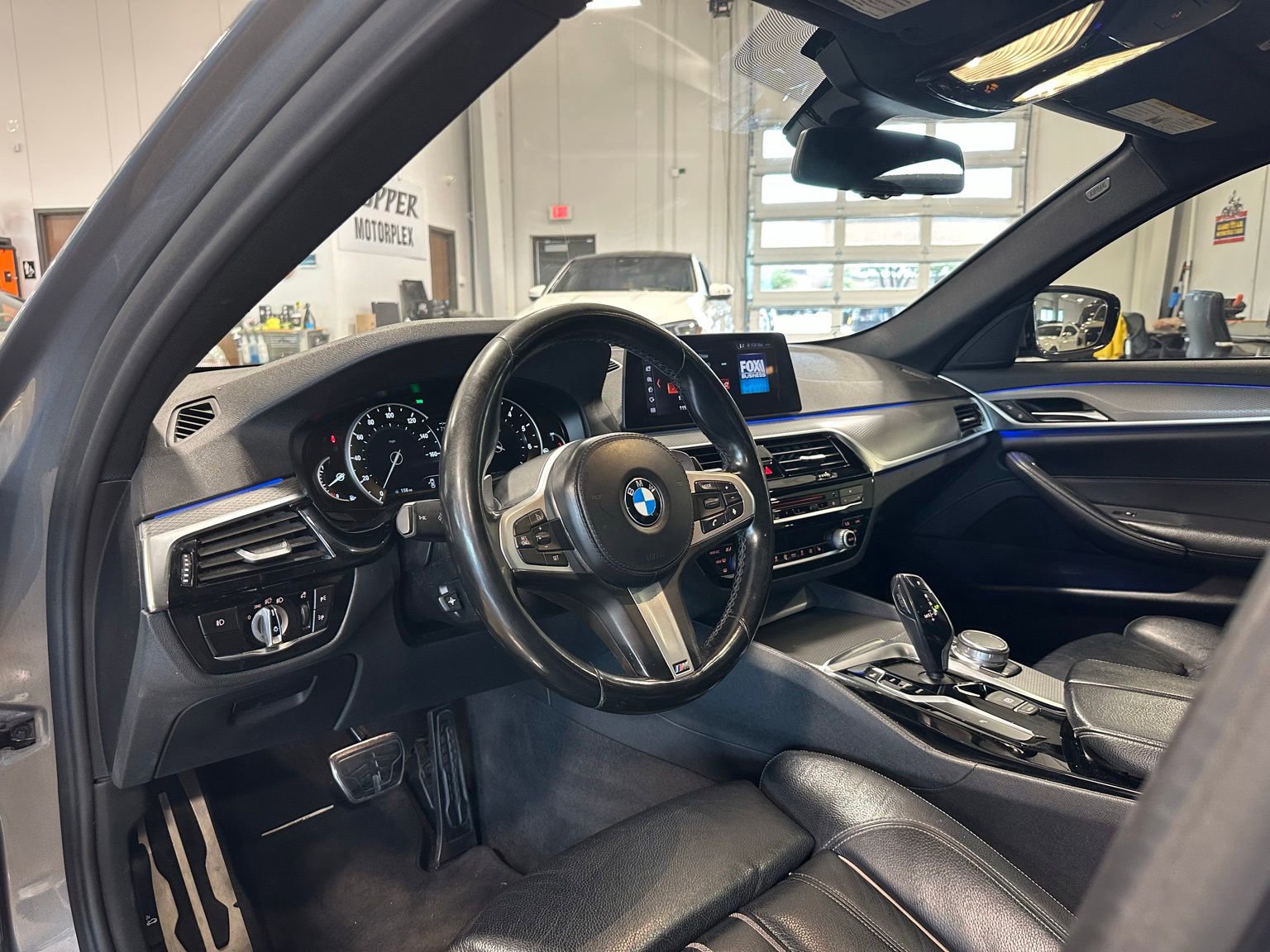 Used 2018 BMW 530i w/ M Sport Package RWD image 15