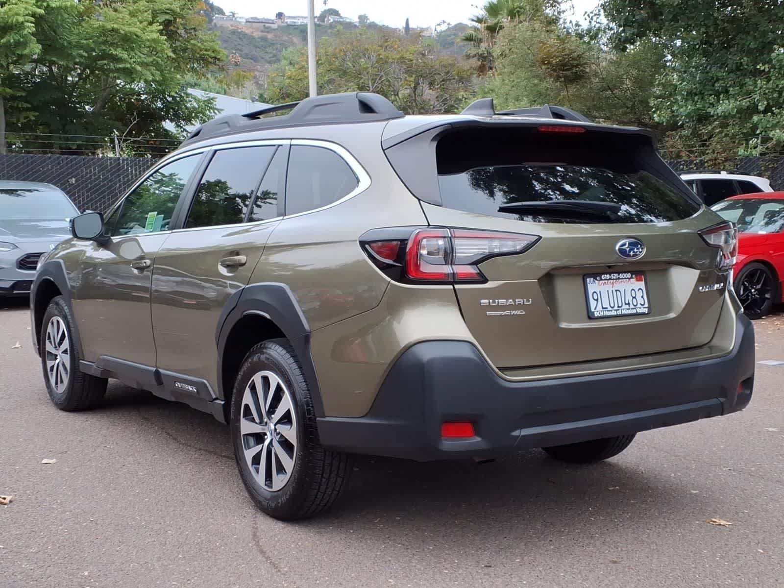 Used 2024 Subaru Outback Premium AWD/4WD image 7