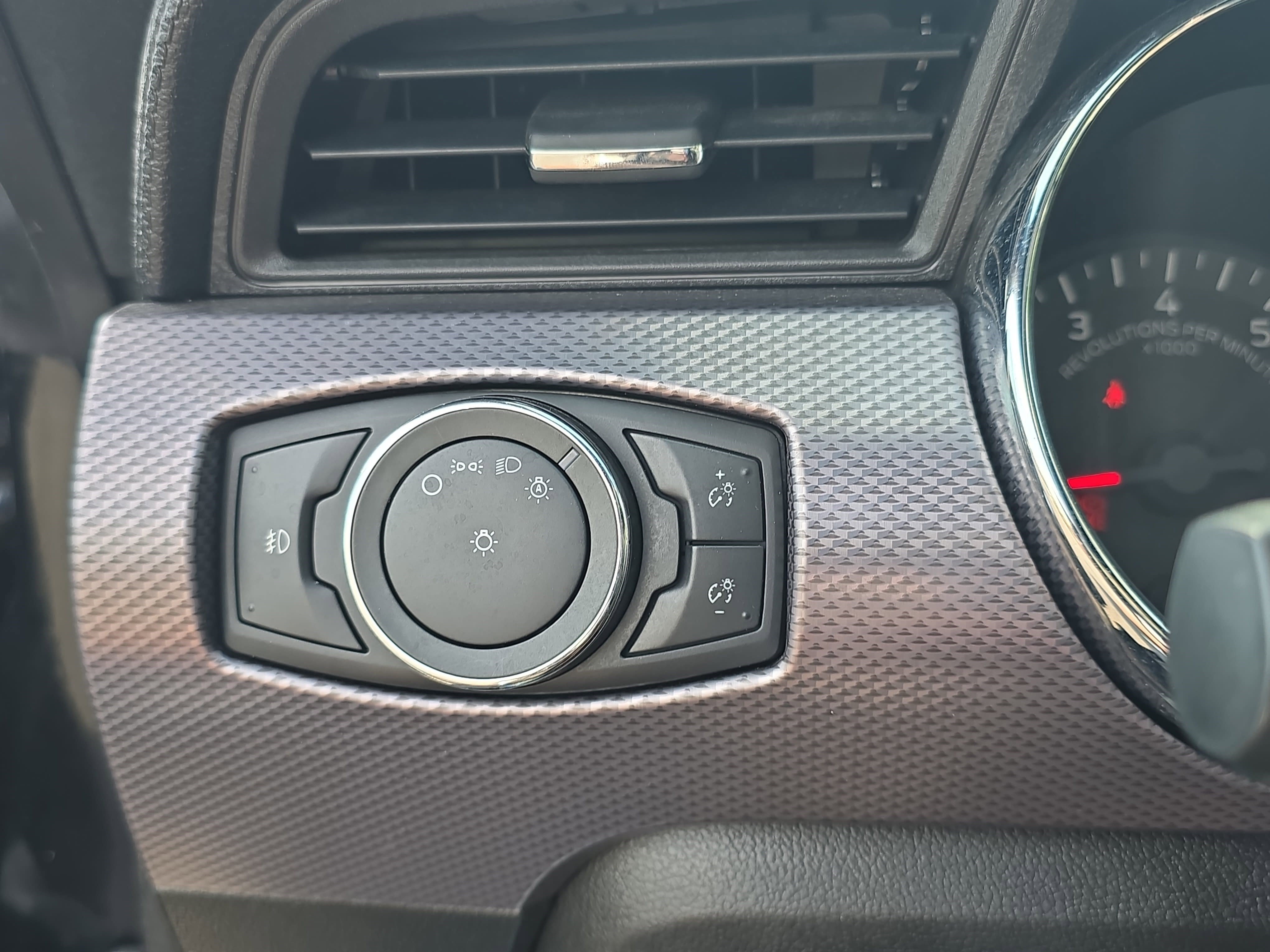 Used 2015 Ford Mustang GT RWD image 26