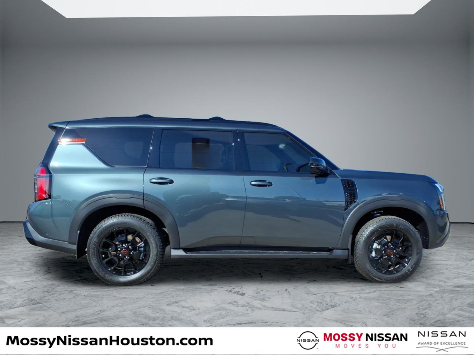 New 2026 Nissan Armada PRO-4X w/ Captain's Chari Seat Package AWD/4WD image 8