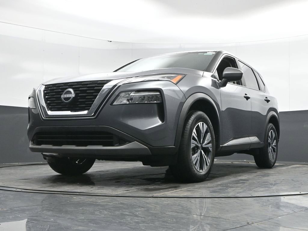 Used 2023 Nissan Rogue SV image 48