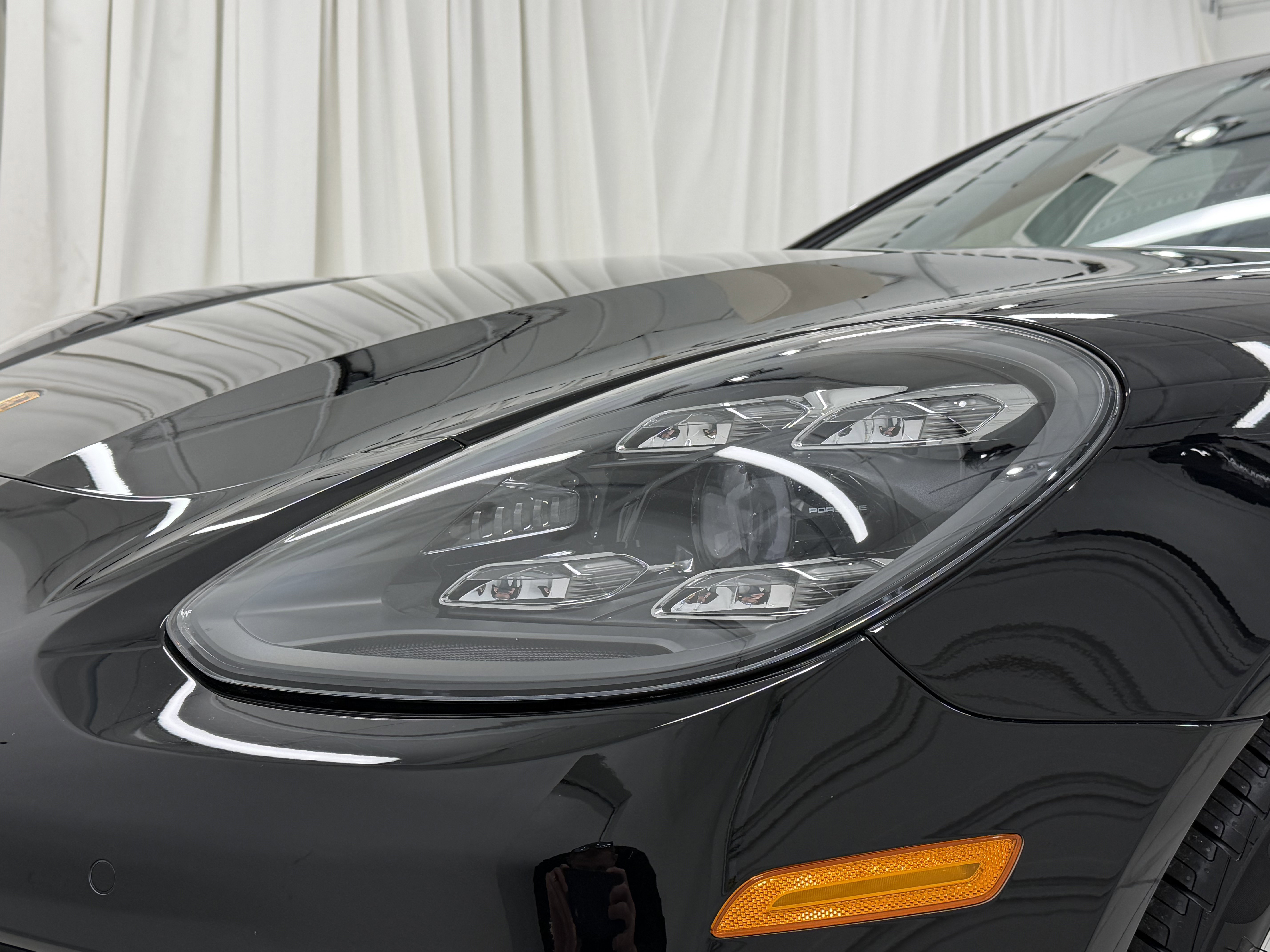 Certified 2022 Porsche Panamera 4 Platinum Edition image 16