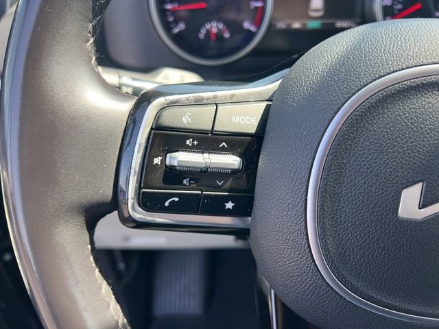 Used 2024 Kia Carnival LX image 14