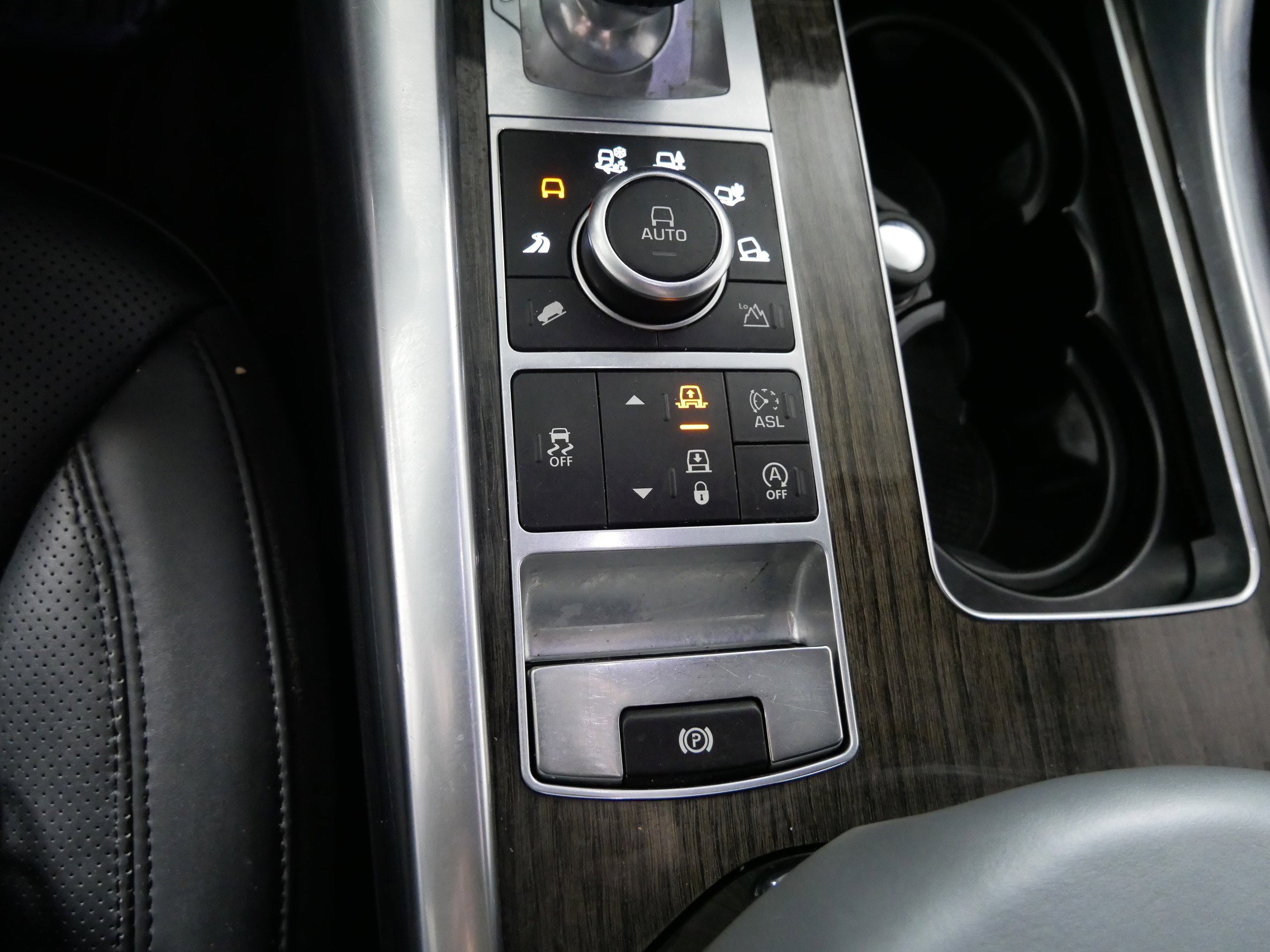 Used 2014 Land Rover Range Rover Sport Supercharged image 29