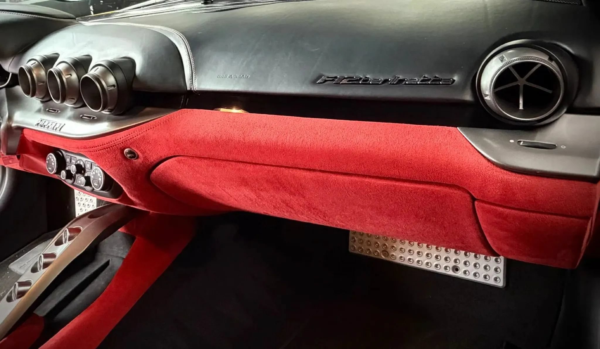 Used 2015 Ferrari F12 Berlinetta RWD image 29