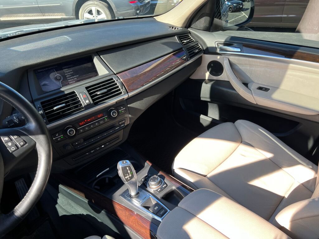 Used 2012 BMW X5 xDrive35i image 16