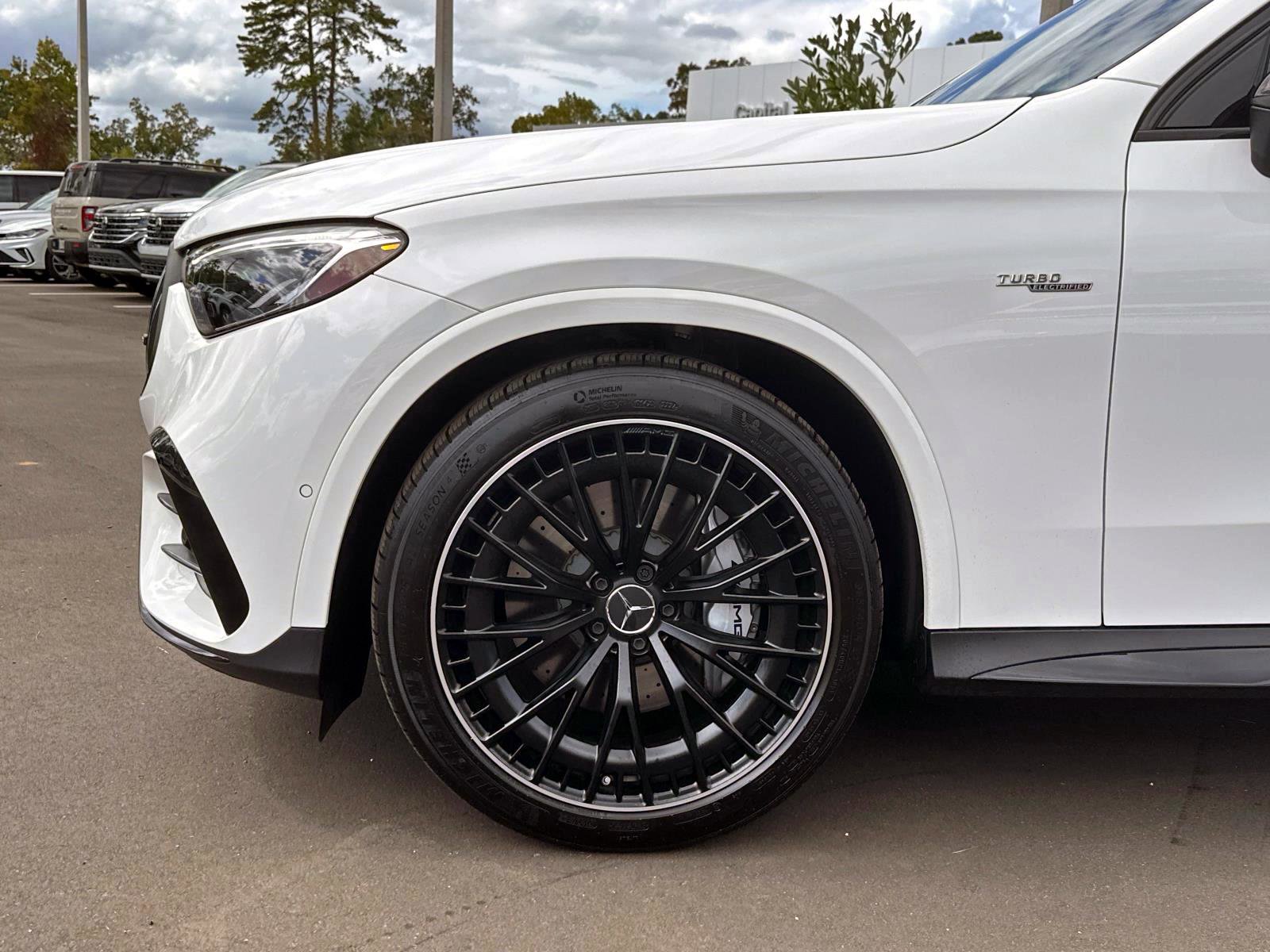 Used 2025 Mercedes-Benz GLC 43 AMG 4MATIC image 10