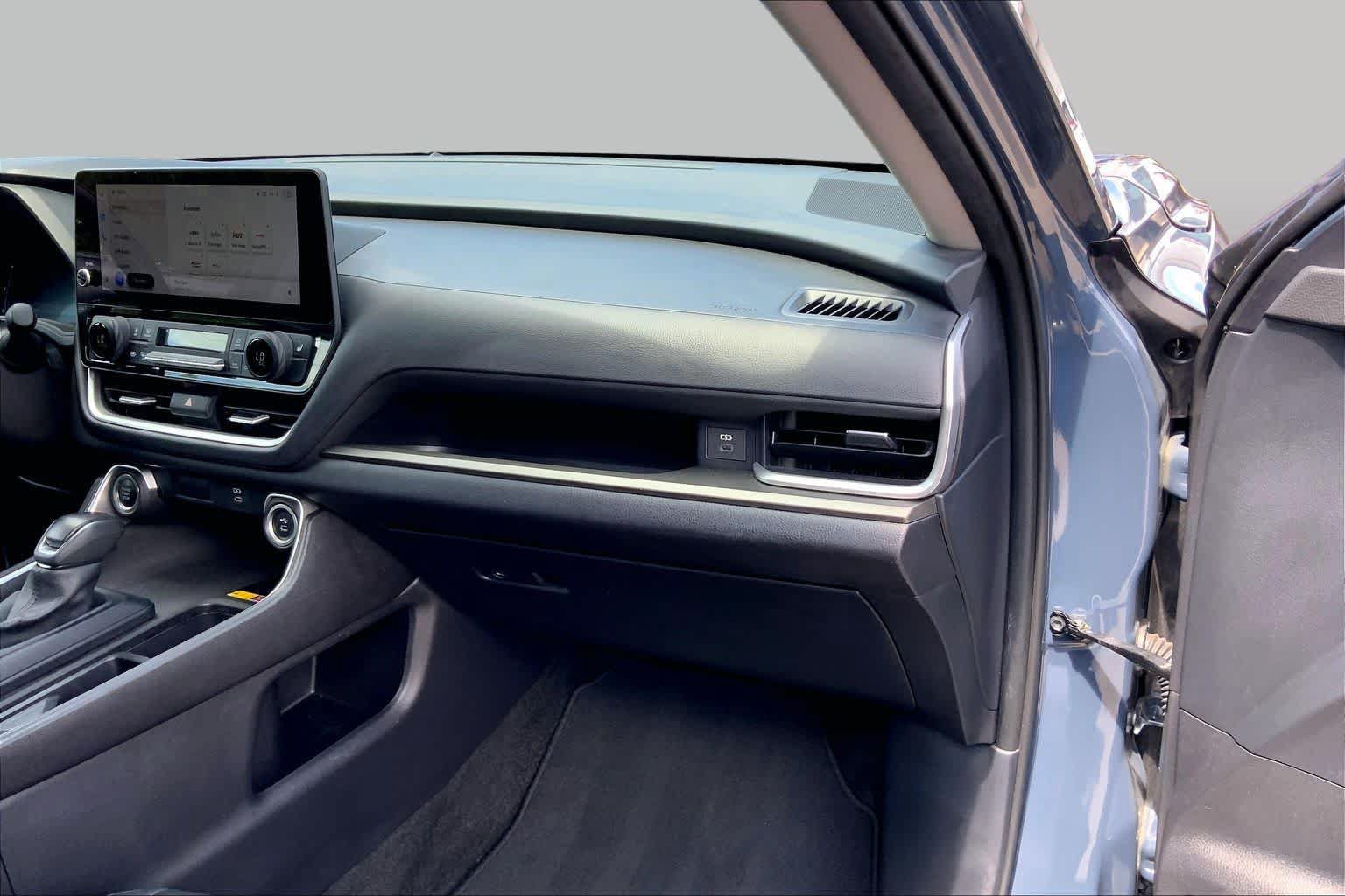 Used 2025 Toyota Grand Highlander FWD image 19