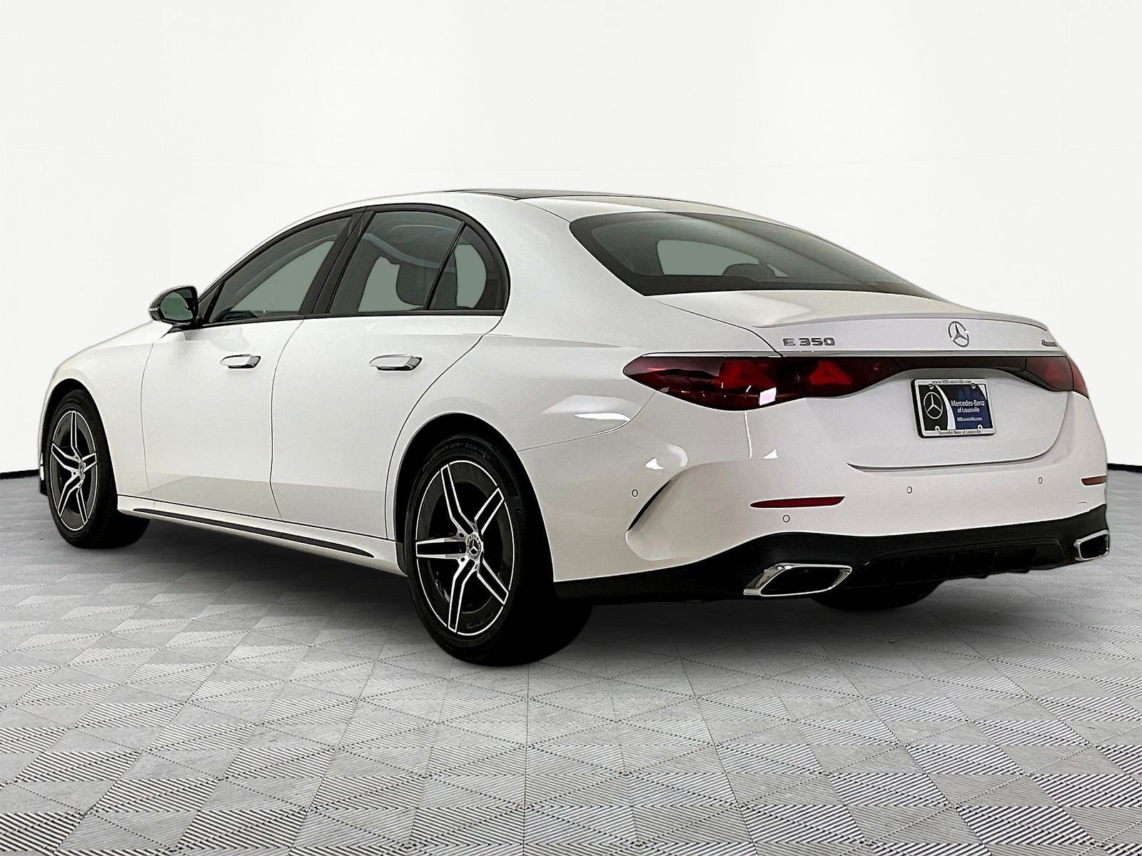 New 2026 Mercedes-Benz E 350 4MATIC Sedan image 4