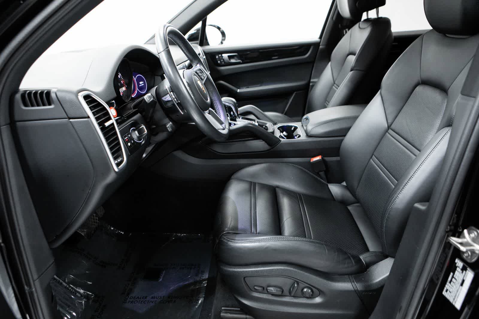 Certified 2023 Porsche Cayenne AWD/4WD image 22