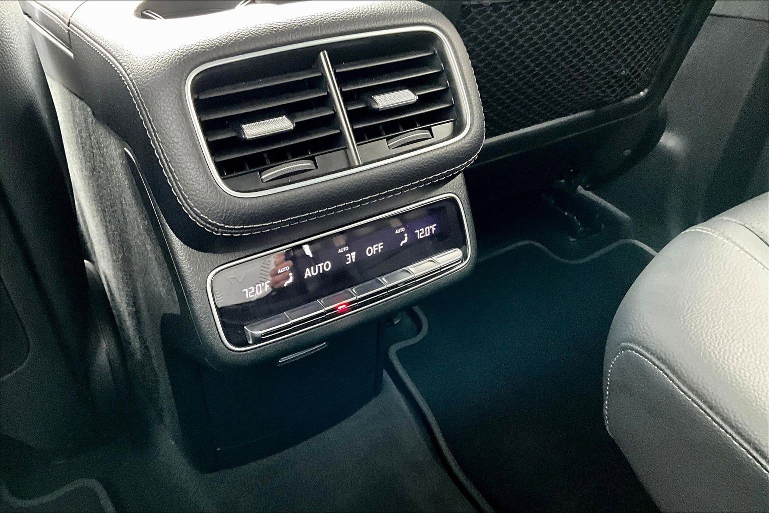 Used 2025 Mercedes-Benz GLS 450 4MATIC image 9