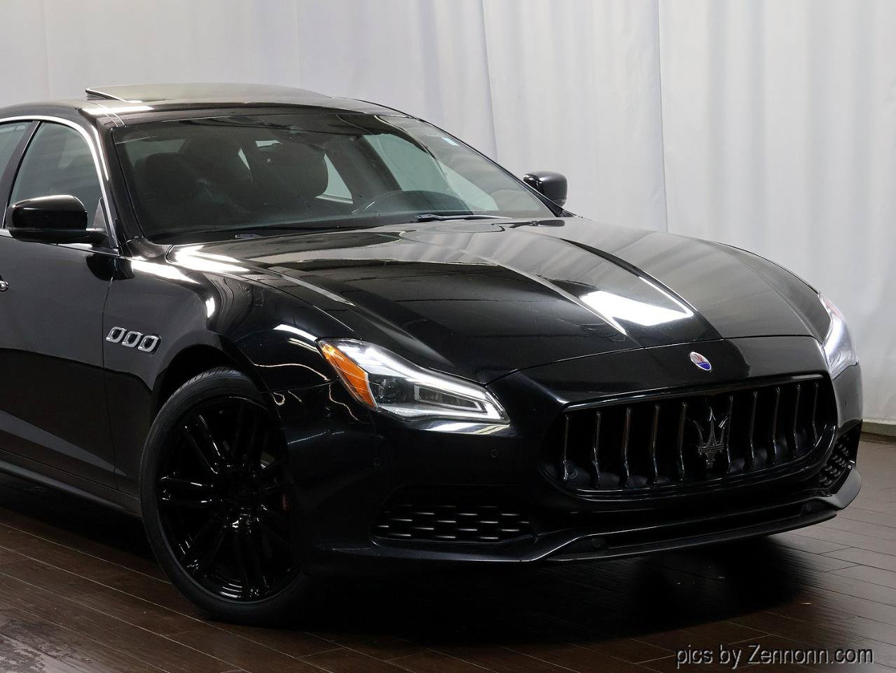Used 2018 Maserati Quattroporte S Q4 AWD/4WD image 2
