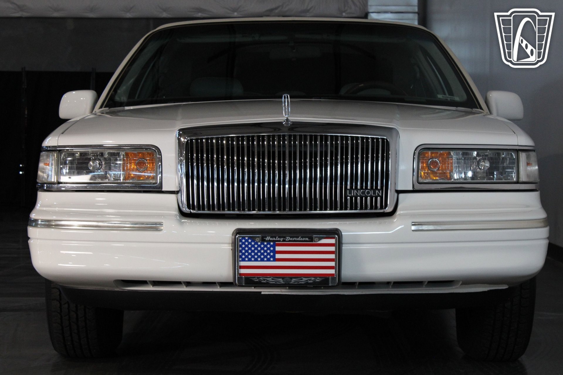 Used 1996 Lincoln Town Car Executive image 18