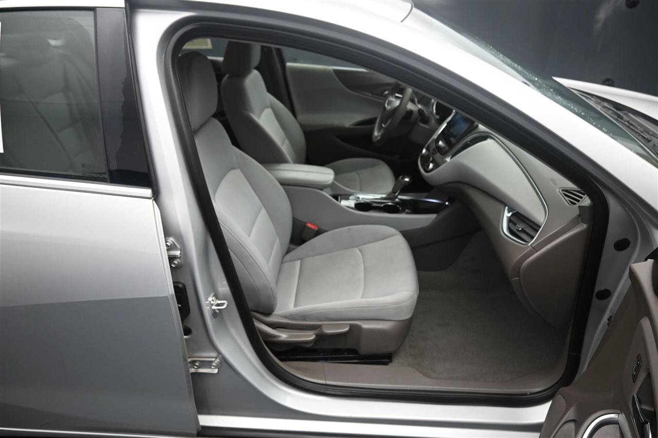 Used 2020 Chevrolet Malibu LT FWD image 9