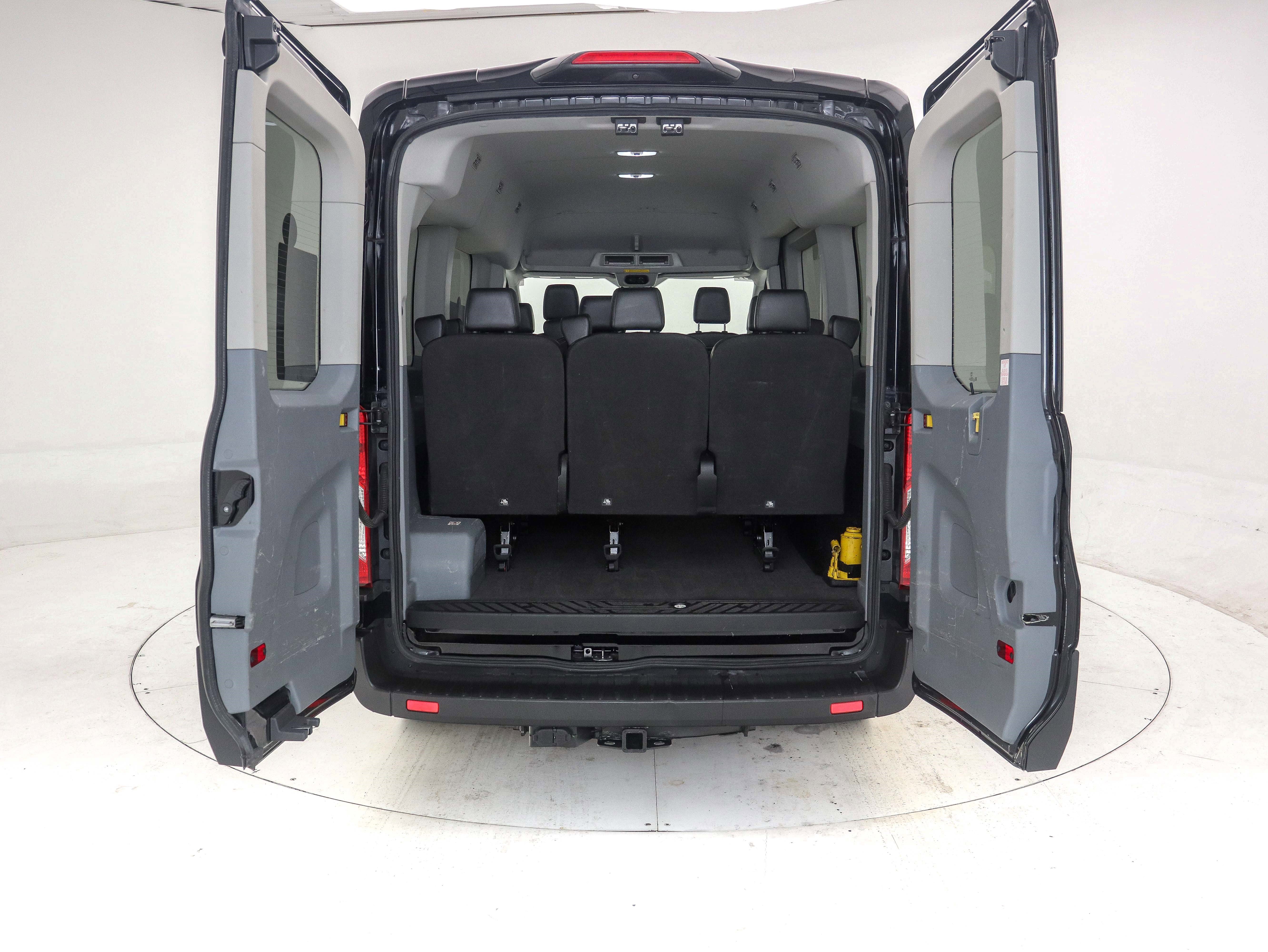 Used 2019 Ford Transit 150 XLT image 10