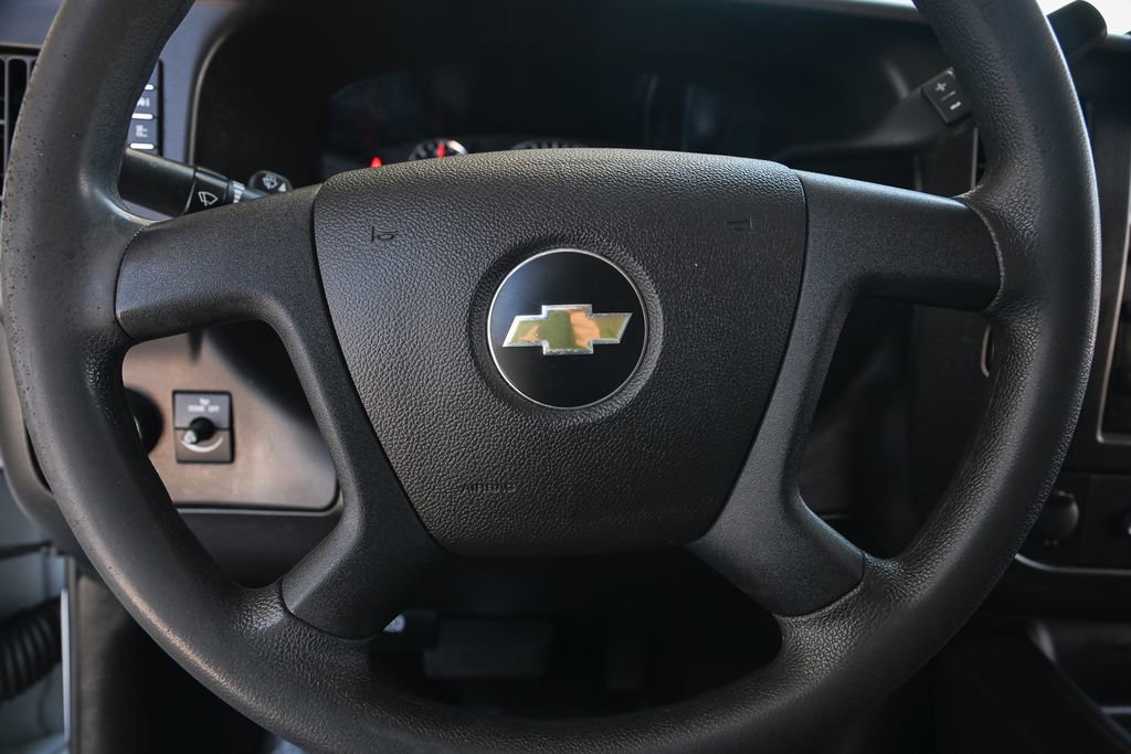 Used 2021 Chevrolet Express 2500 RWD image 19