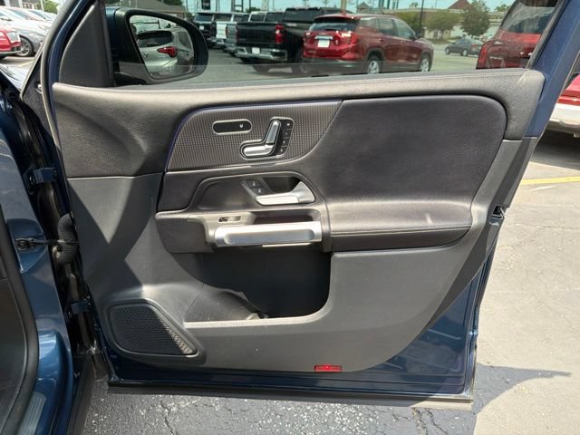 Used 2023 Mercedes-Benz GLB 250 4MATIC image 19