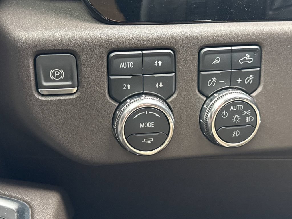 Used 2024 GMC Sierra 1500 SLT AWD/4WD image 15