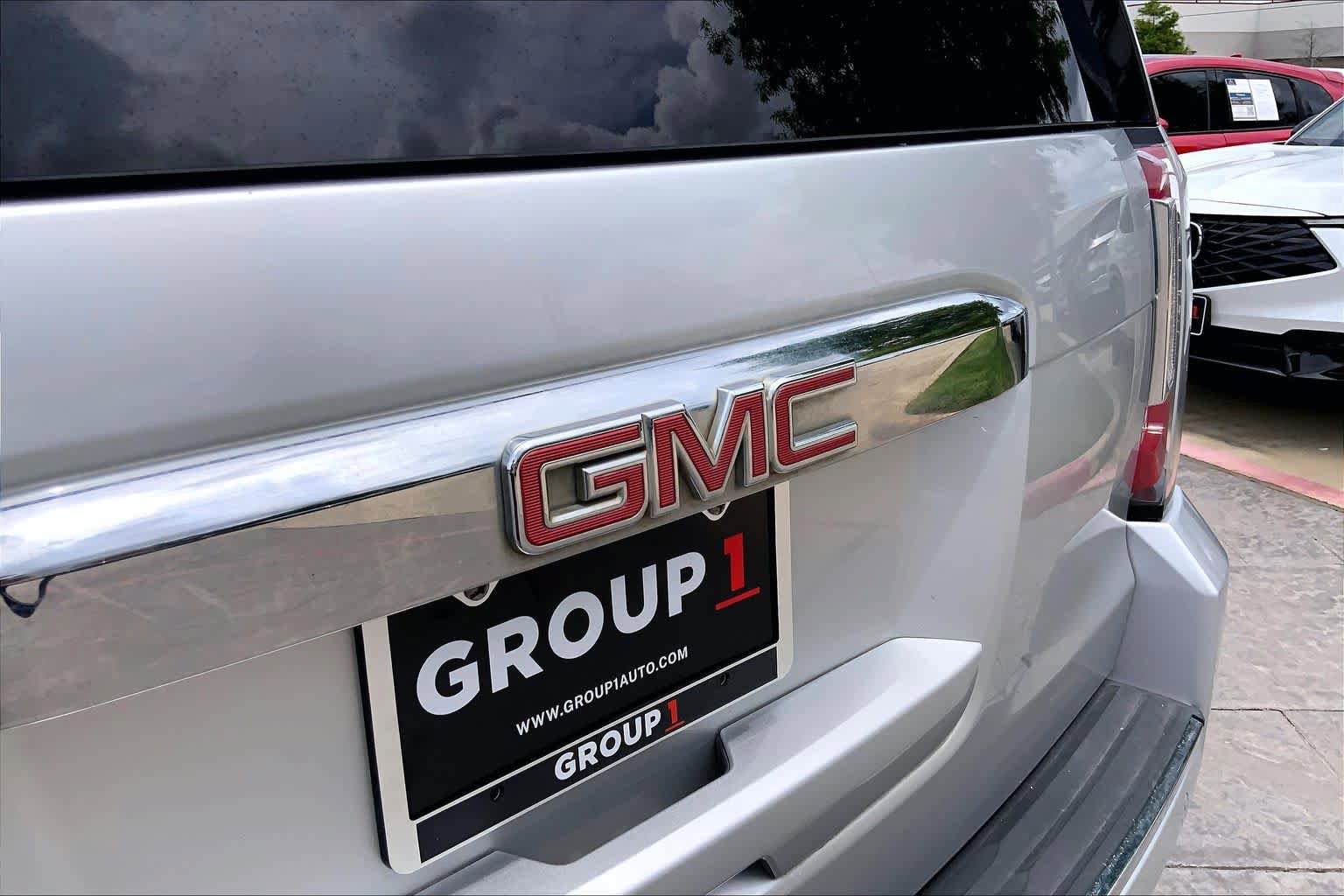 Used 2016 GMC Yukon XL Denali w/ Open Road Package RWD image 30