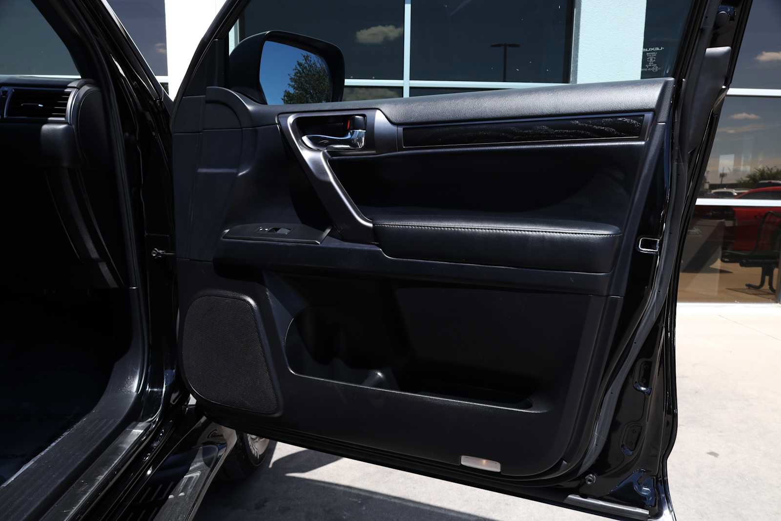 Used 2022 Lexus GX 460 w/ Black Line Special Edition AWD/4WD image 44