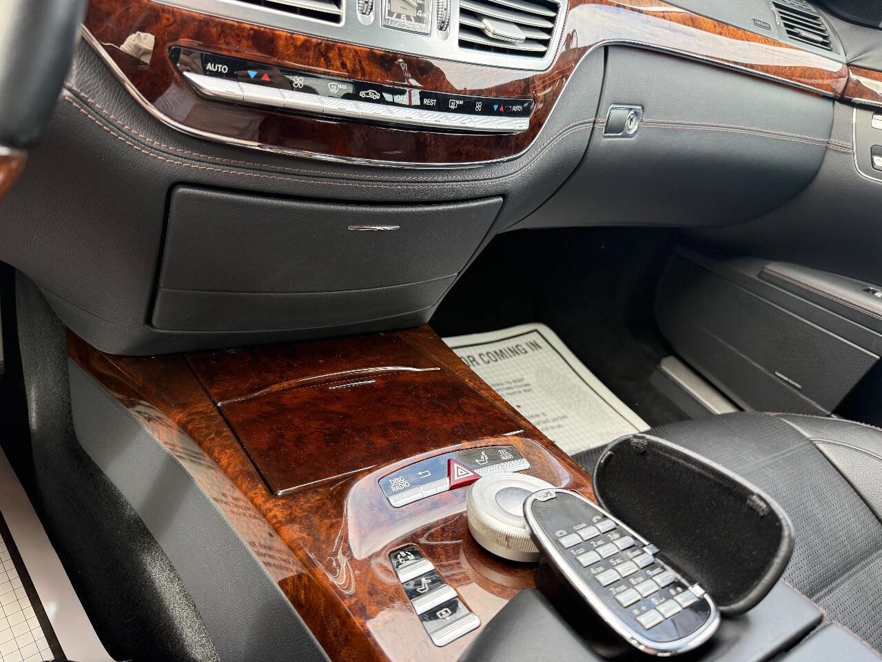 Used 2013 Mercedes-Benz S 63 AMG image 25