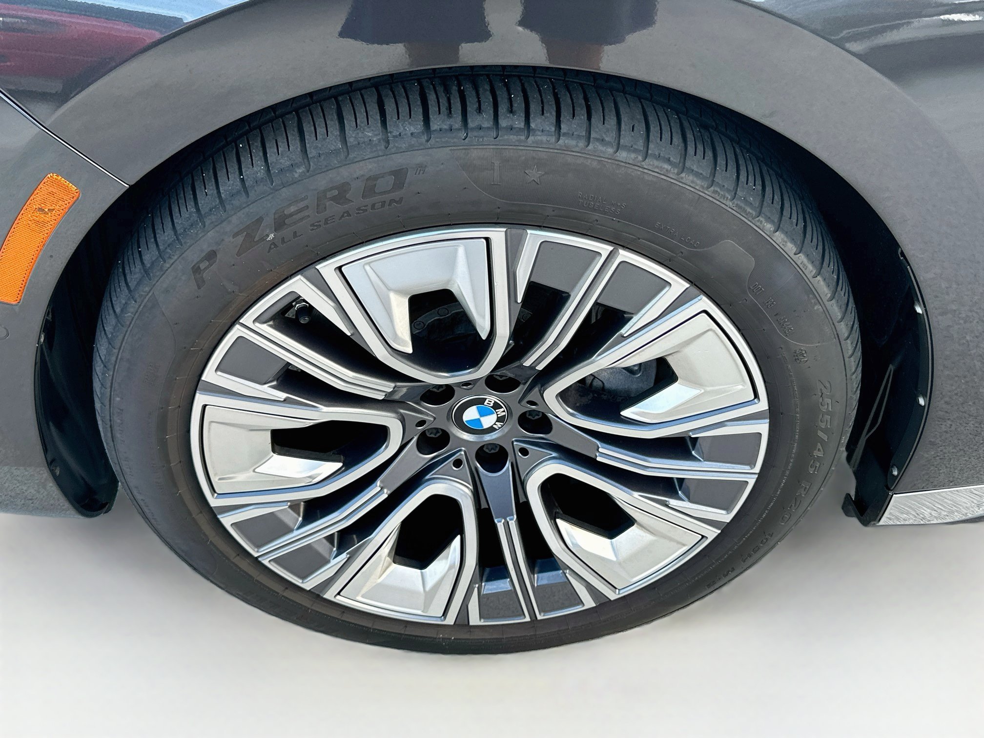 Certified 2024 BMW i7 xDrive60 AWD/4WD image 34