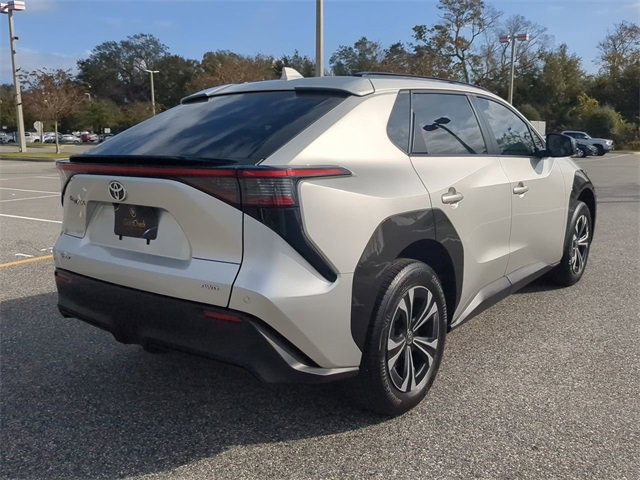 Used 2025 Toyota bZ4X XLE image 4