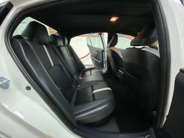 Used 2025 Toyota Camry SE FWD image 17