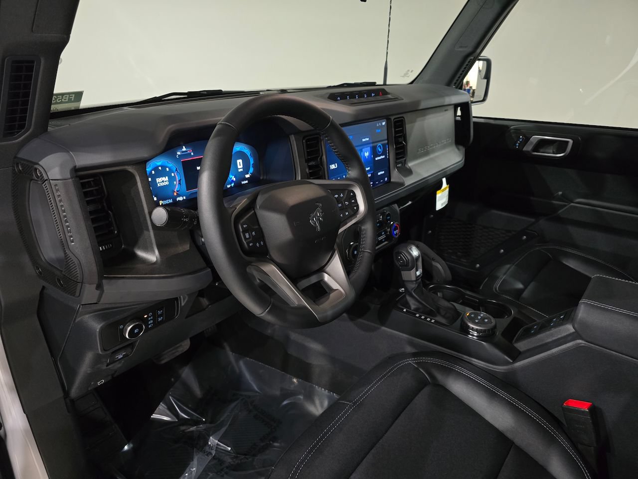 New 2025 Ford Bronco Badlands w/ Sasquatch Package AWD/4WD image 16