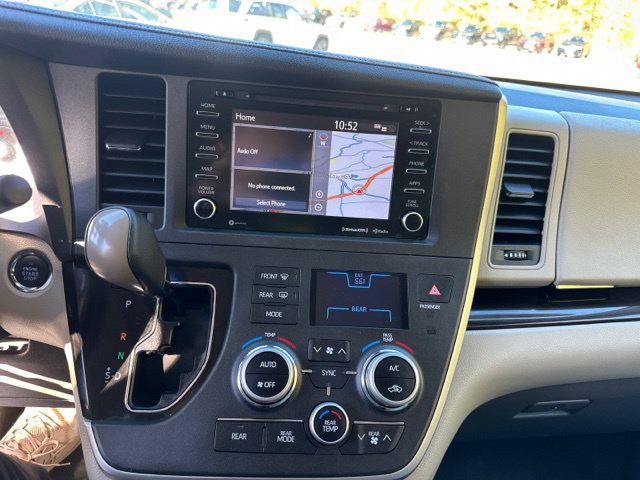 Used 2020 Toyota Sienna XLE w/ XLE Navigation Package AWD/4WD image 33